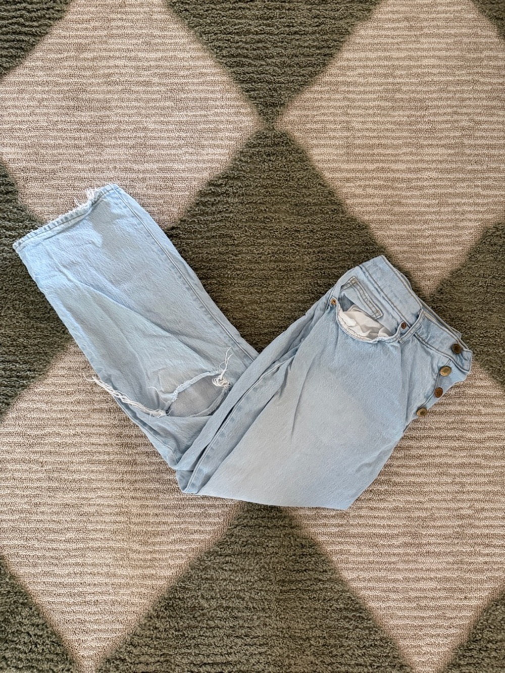 Universal Thread Light Blue Cropped Distressed Jeans